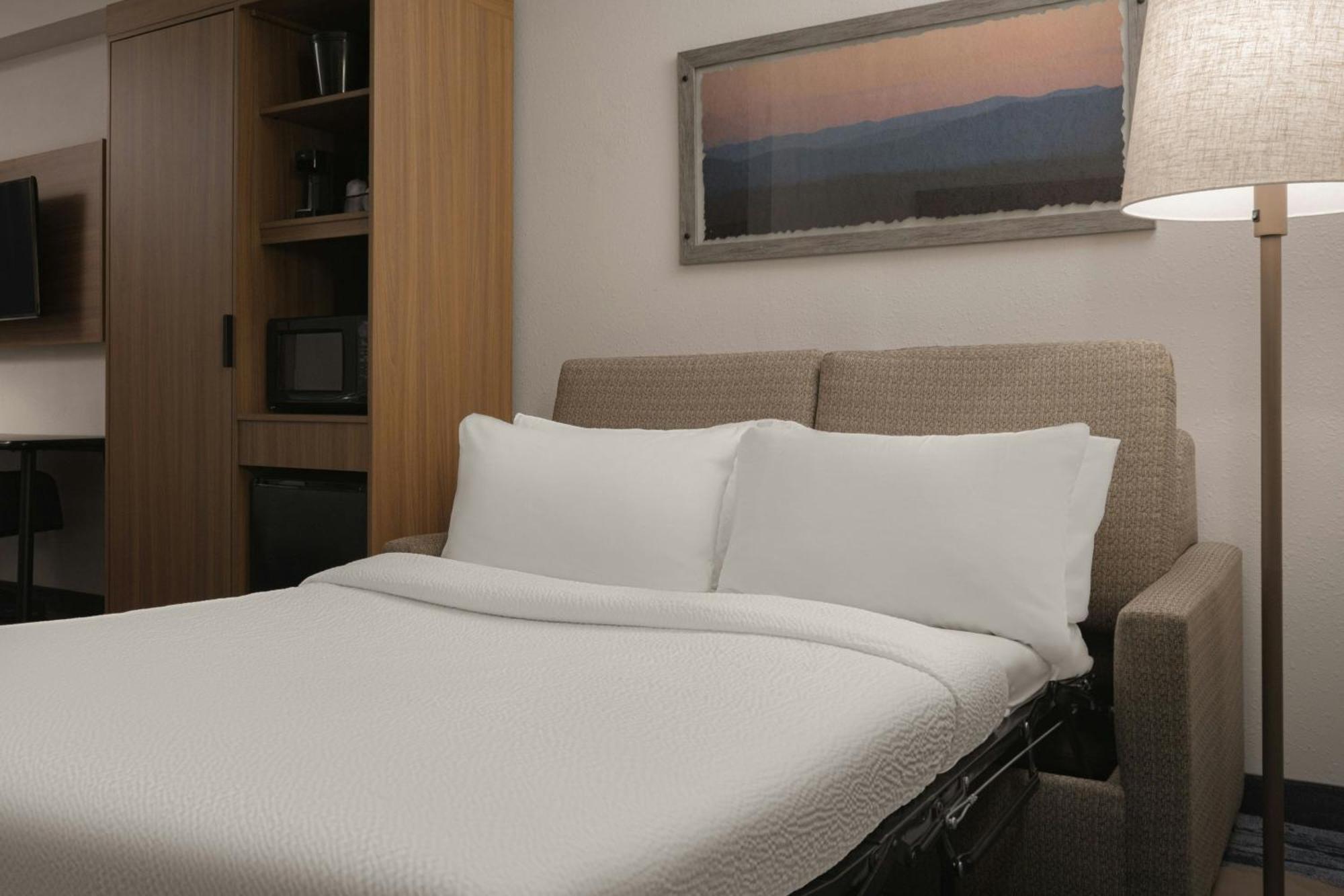 Fairfield Inn And Suites Cleveland Bagian luar foto
